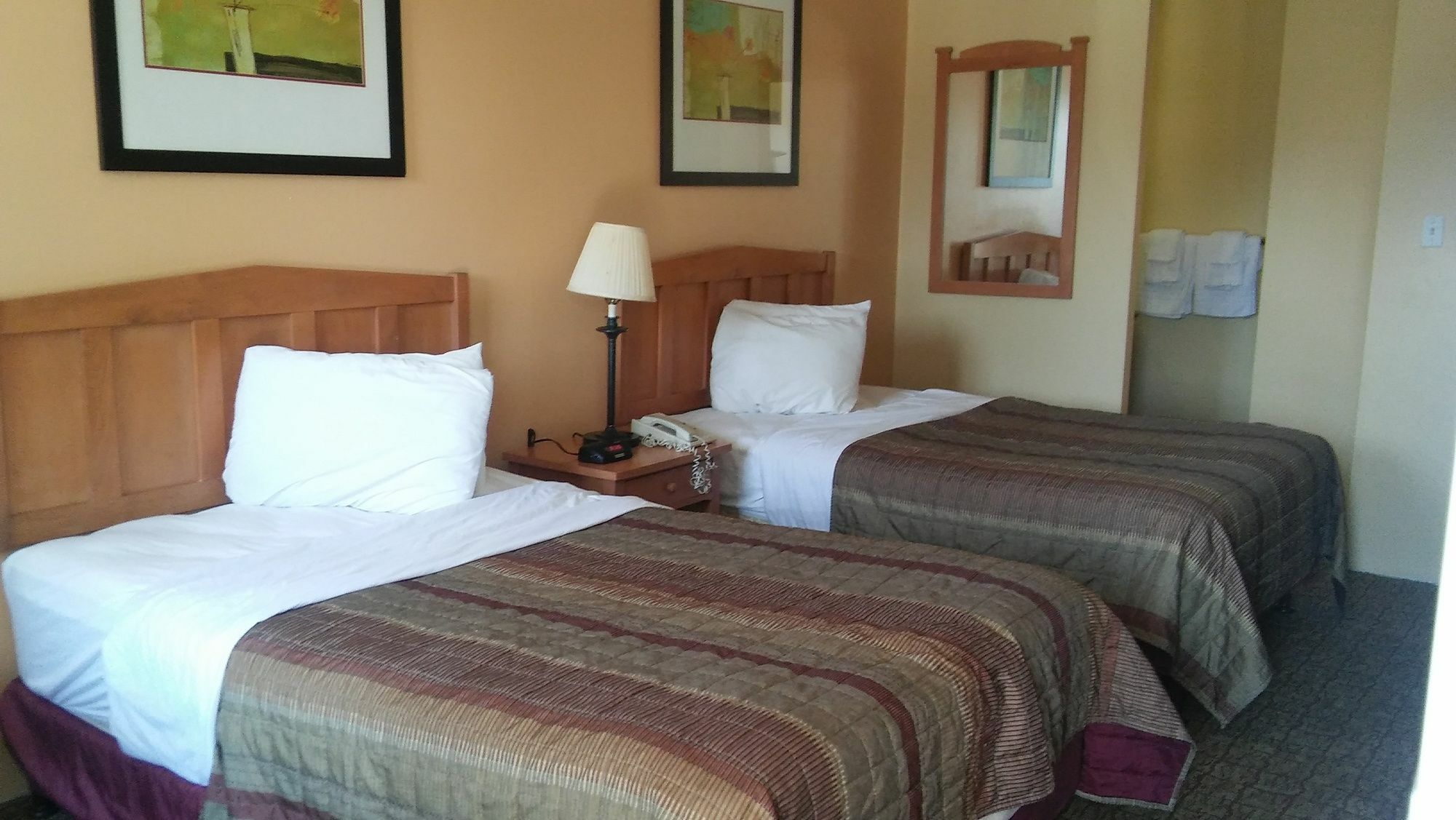 Traveler Inn סטרלינג מראה חיצוני תמונה